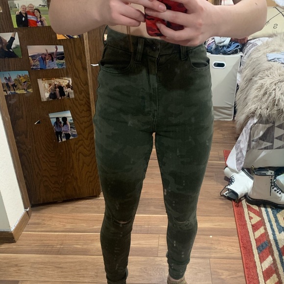 American Eagle Camo Jeans 